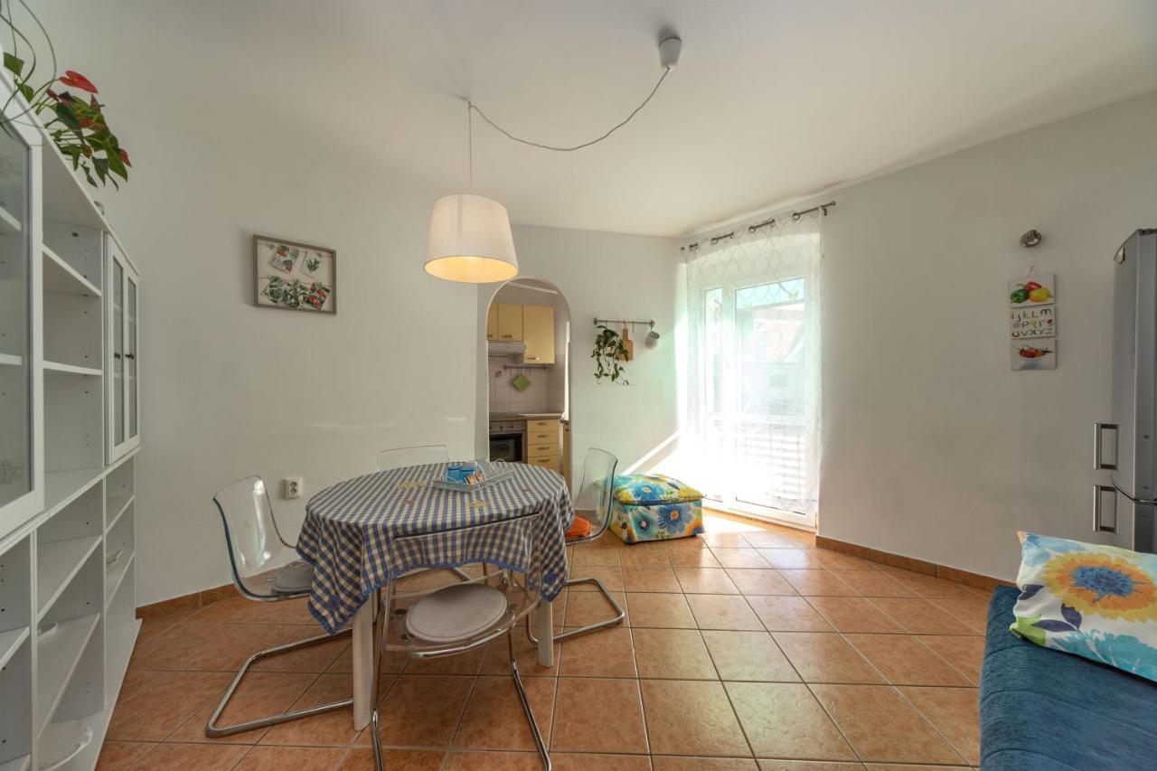 Tia Apartment Рийека Екстериор снимка